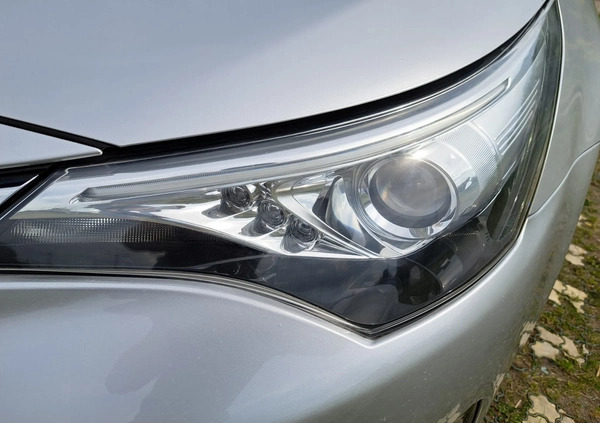 Toyota Avensis cena 57000 przebieg: 141700, rok produkcji 2015 z Gdańsk małe 631